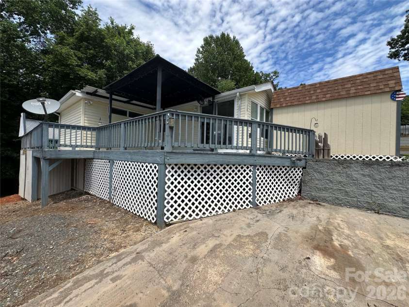 115 Badin View Road, New London, NC 28127.  MLS# CAR4388963, YatesRealty ID 27711. 