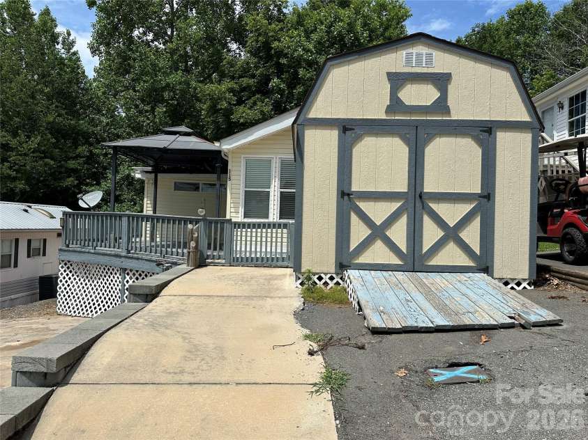 115 Badin View Road, New London, NC 28127.  MLS# CAR4388963, YatesRealty ID 27711. 