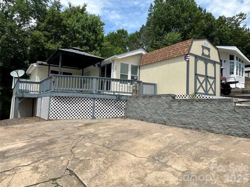 115 Badin View Road, New London, NC 28127.  MLS# CAR4388963, YatesRealty ID 27711. 
