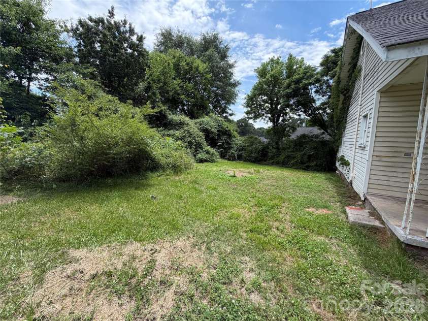 2528 Gardner Street, Gastonia, NC 28056.  MLS# CAR4389610, YatesRealty ID 27713. 