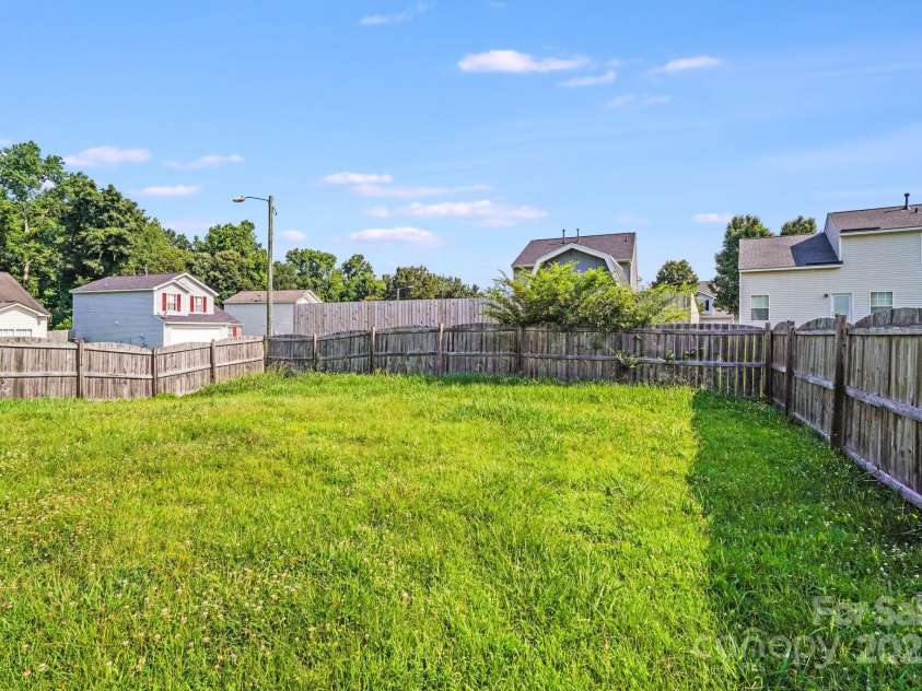 1703 Southwind Drive, Charlotte, NC 28216.  MLS# CAR4274839, YatesRealty ID 27714. 