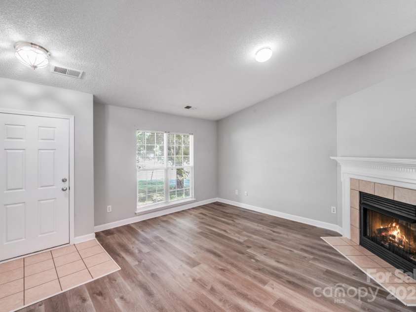 1703 Southwind Drive, Charlotte, NC 28216.  MLS# CAR4274839, YatesRealty ID 27714. 