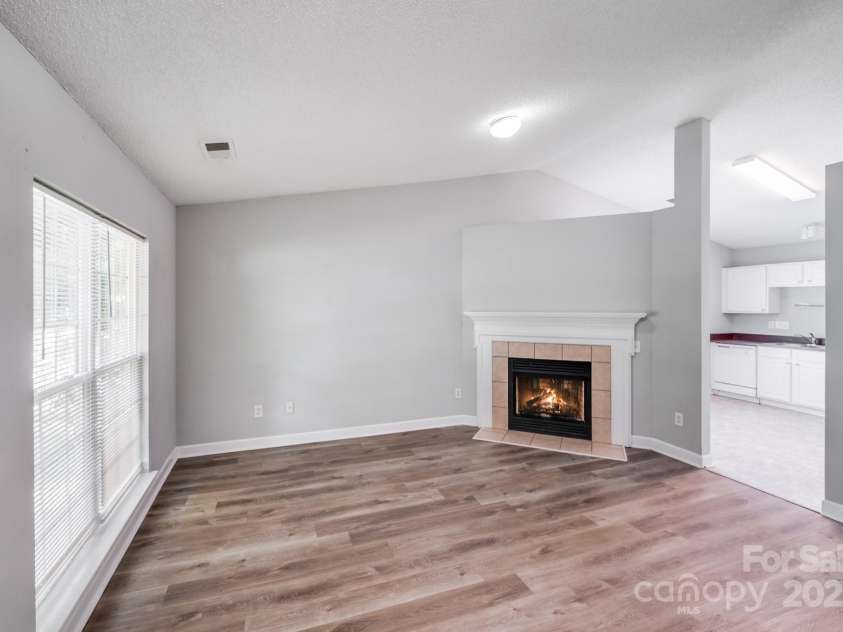 1703 Southwind Drive, Charlotte, NC 28216.  MLS# CAR4274839, YatesRealty ID 27714. 