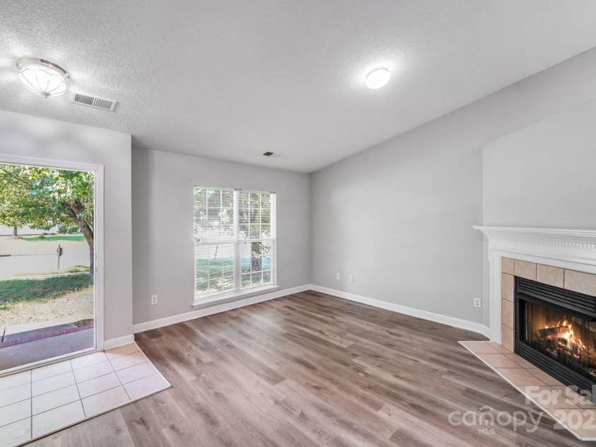 1703 Southwind Drive, Charlotte, NC 28216.  MLS# CAR4274839, YatesRealty ID 27714. 