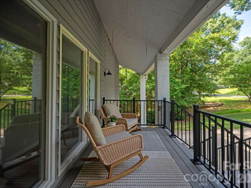 7611 Robin Crest Road, Charlotte, NC 28226.  MLS# CAR4389552, YatesRealty ID 27714. 