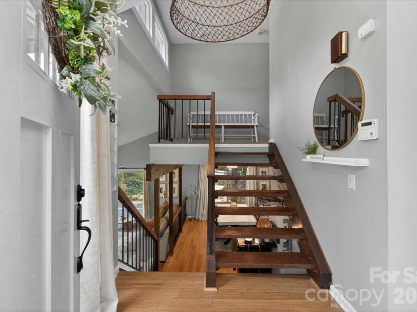 7611 Robin Crest Road, Charlotte, NC 28226.  MLS# CAR4389552, YatesRealty ID 27714. 