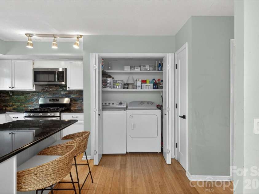 7611 Robin Crest Road, Charlotte, NC 28226.  MLS# CAR4389552, YatesRealty ID 27714. 