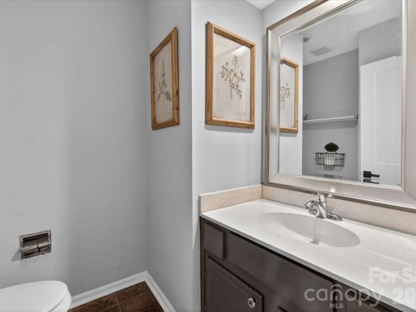 7611 Robin Crest Road, Charlotte, NC 28226.  MLS# CAR4389552, YatesRealty ID 27714. 