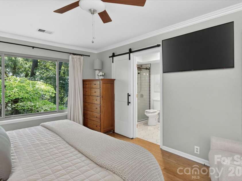 7611 Robin Crest Road, Charlotte, NC 28226.  MLS# CAR4389552, YatesRealty ID 27714. 