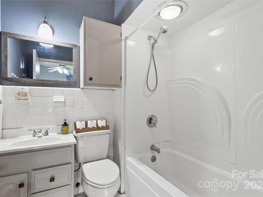 485 Summit Drive, Lockhart, SC 29364.  MLS# CAR4279744, YatesRealty ID 27717. 