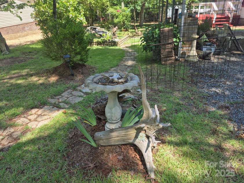 44112 Harper Hearne Road, New London, NC 28127.  MLS# CAR4274304, YatesRealty ID 27719. 