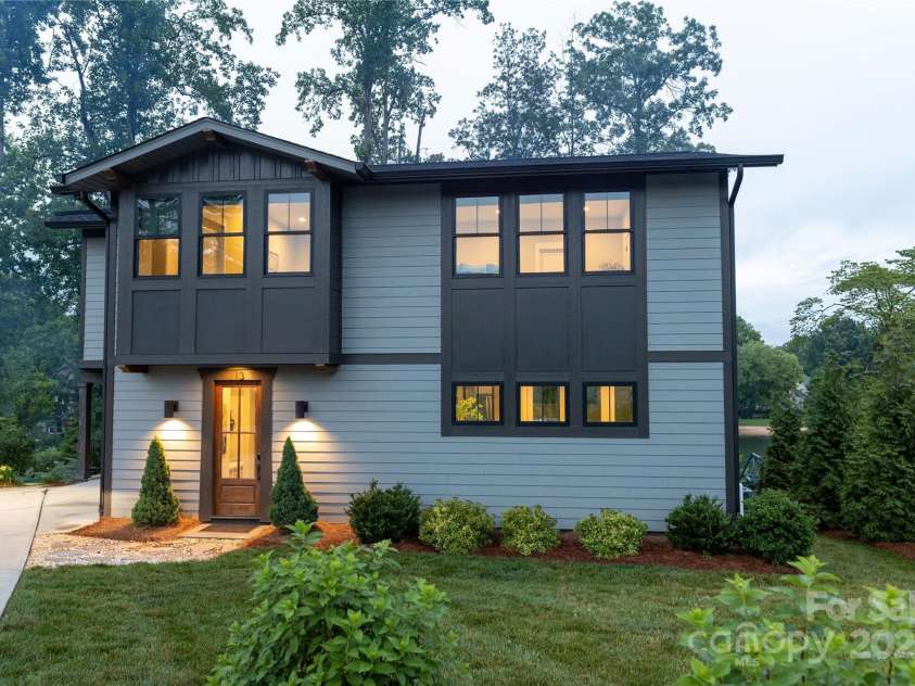 113 Angler Place, Mooresville, NC 28117.  MLS# CAR4217106, YatesRealty ID 2772. Front of the home.