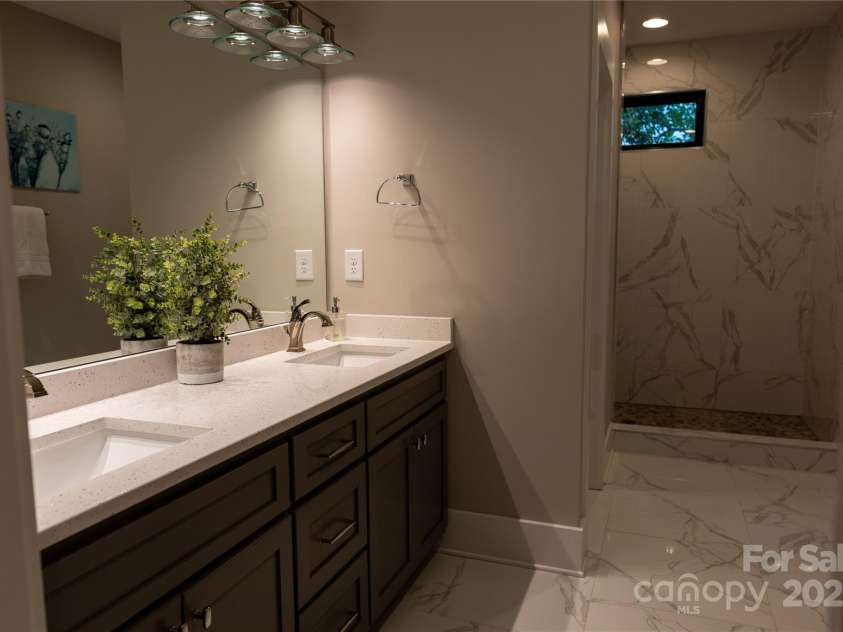 113 Angler Place, Mooresville, NC 28117.  MLS# CAR4217106, YatesRealty ID 2772. Primary bathroom you will LOVE!