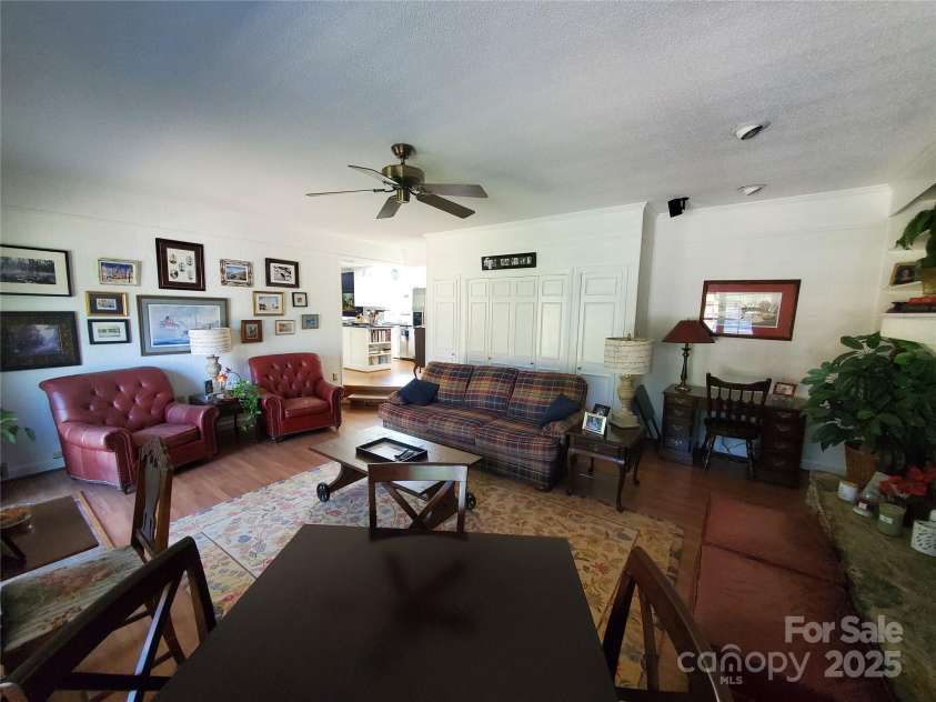 2104 Farmbrook Drive, Statesville, NC 28625.  MLS# CAR4269655, YatesRealty ID 2772. 