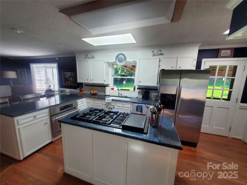 2104 Farmbrook Drive, Statesville, NC 28625.  MLS# CAR4269655, YatesRealty ID 2772. 