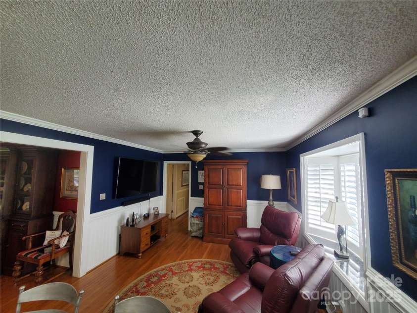 2104 Farmbrook Drive, Statesville, NC 28625.  MLS# CAR4269655, YatesRealty ID 2772. 