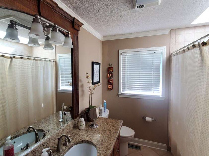 2104 Farmbrook Drive, Statesville, NC 28625.  MLS# CAR4269655, YatesRealty ID 2772. 