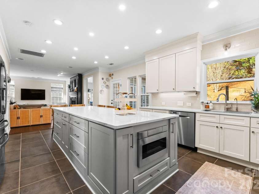 7519 Greylock Ridge Road, Matthews, NC 28105.  MLS# CAR4330676, YatesRealty ID 2772. 