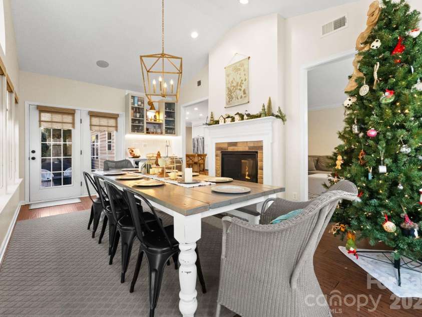 7519 Greylock Ridge Road, Matthews, NC 28105.  MLS# CAR4330676, YatesRealty ID 2772. 