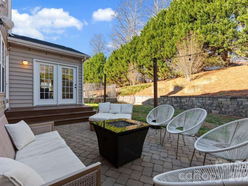 7519 Greylock Ridge Road, Matthews, NC 28105.  MLS# CAR4330676, YatesRealty ID 2772. 