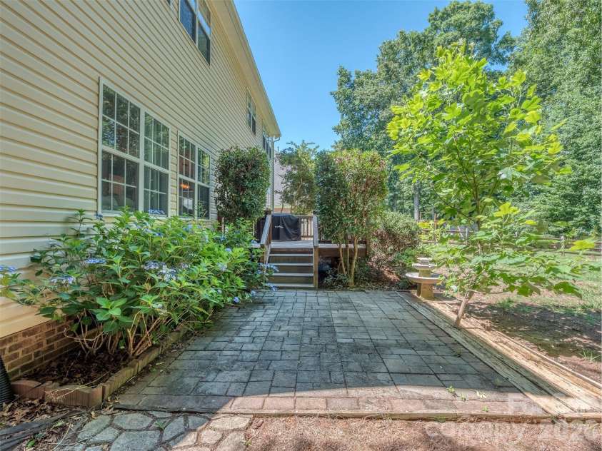8385 Bampton Drive, Concord, NC 28027.  MLS# CAR4387749, YatesRealty ID 27720. 