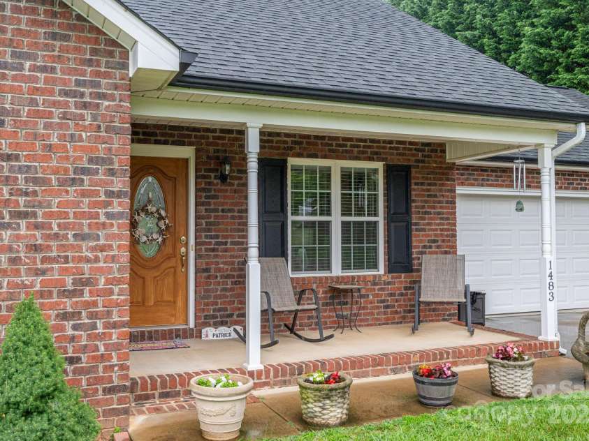 1483 Dawnview Lane, Lincolnton, NC 28092.  MLS# CAR4268037, YatesRealty ID 27721. 