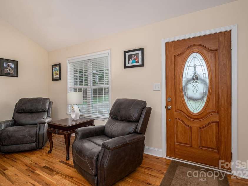 1483 Dawnview Lane, Lincolnton, NC 28092.  MLS# CAR4268037, YatesRealty ID 27721. 