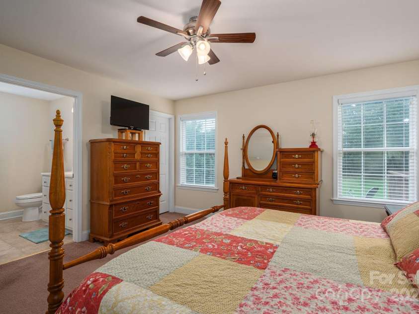 1483 Dawnview Lane, Lincolnton, NC 28092.  MLS# CAR4268037, YatesRealty ID 27721. 