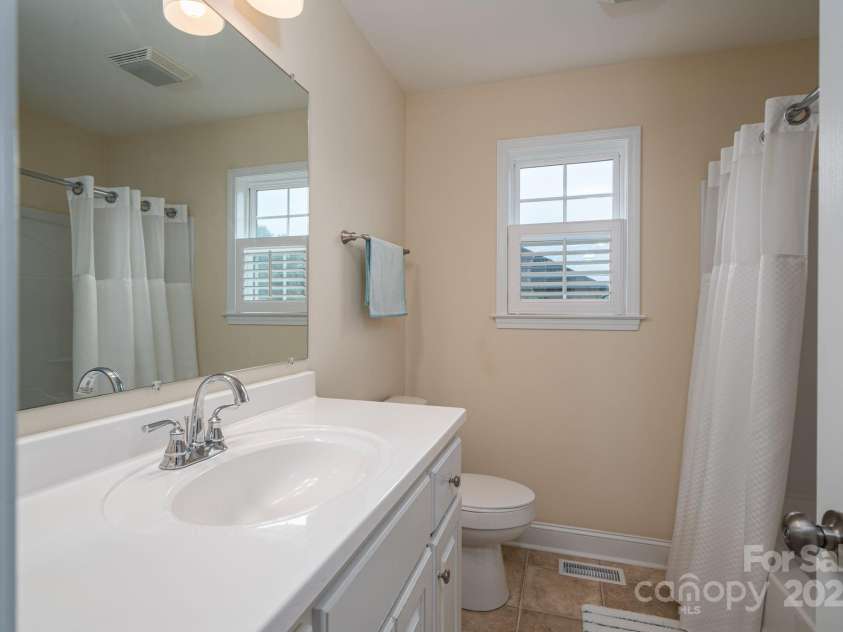 1483 Dawnview Lane, Lincolnton, NC 28092.  MLS# CAR4268037, YatesRealty ID 27721. 