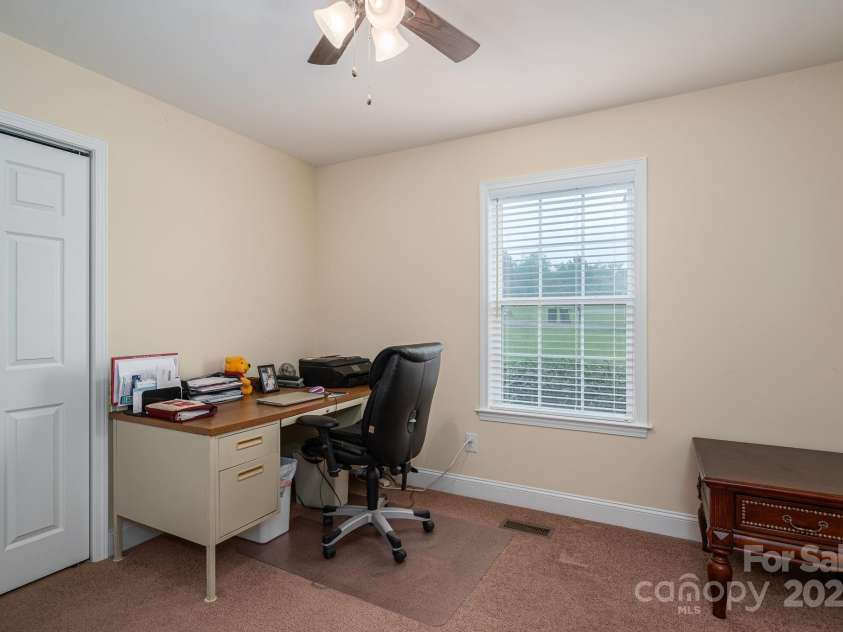 1483 Dawnview Lane, Lincolnton, NC 28092.  MLS# CAR4268037, YatesRealty ID 27721. 