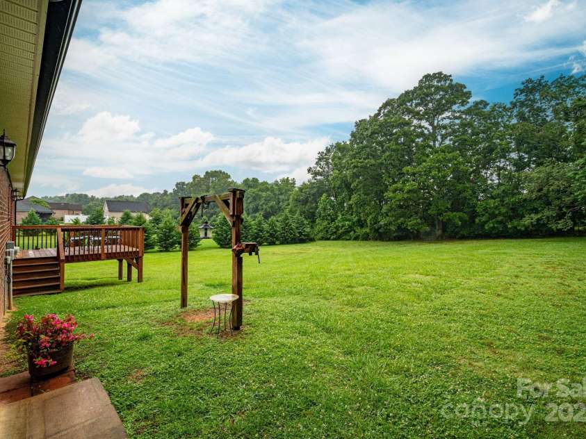 1483 Dawnview Lane, Lincolnton, NC 28092.  MLS# CAR4268037, YatesRealty ID 27721. 