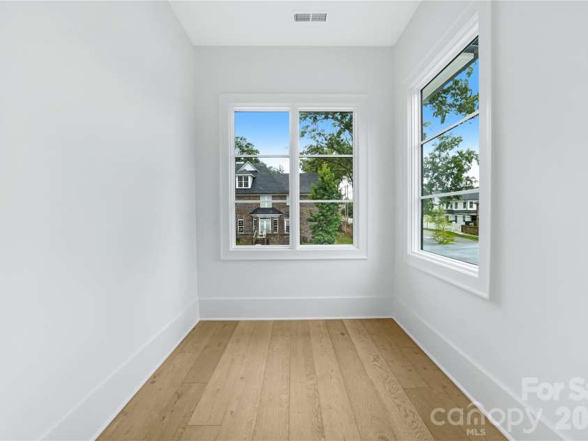 5046 Gilchrist Road, Charlotte, NC 28211.  MLS# CAR4389531, YatesRealty ID 27721. Hall Bedroom Storage for Representation