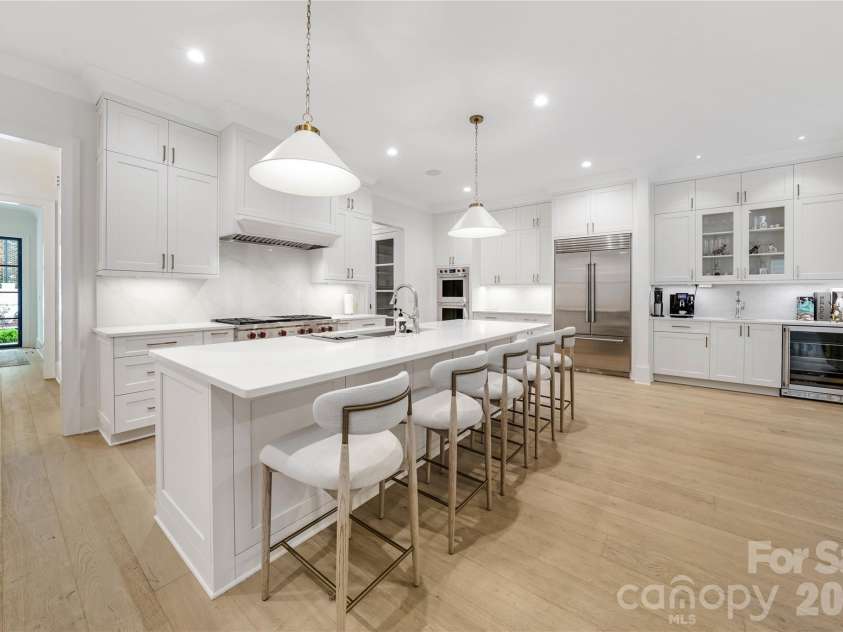 5046 Gilchrist Road, Charlotte, NC 28211.  MLS# CAR4389531, YatesRealty ID 27721. Kitchen For Representation