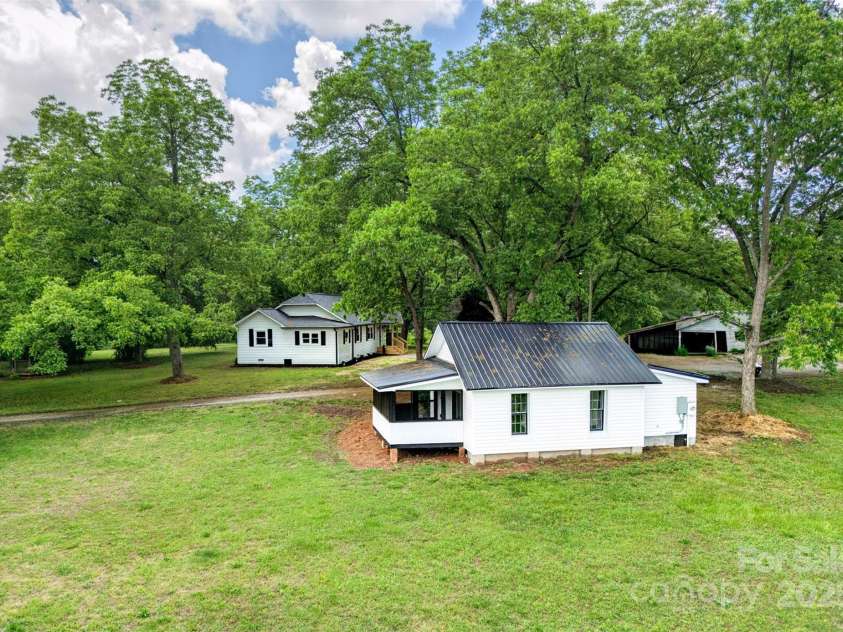 615 & 625 Irish Potato Road, Concord, NC 28025.  MLS# CAR4261008, YatesRealty ID 27722. 