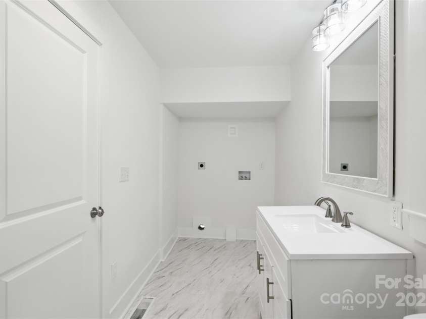 615 & 625 Irish Potato Road, Concord, NC 28025.  MLS# CAR4261008, YatesRealty ID 27722. 