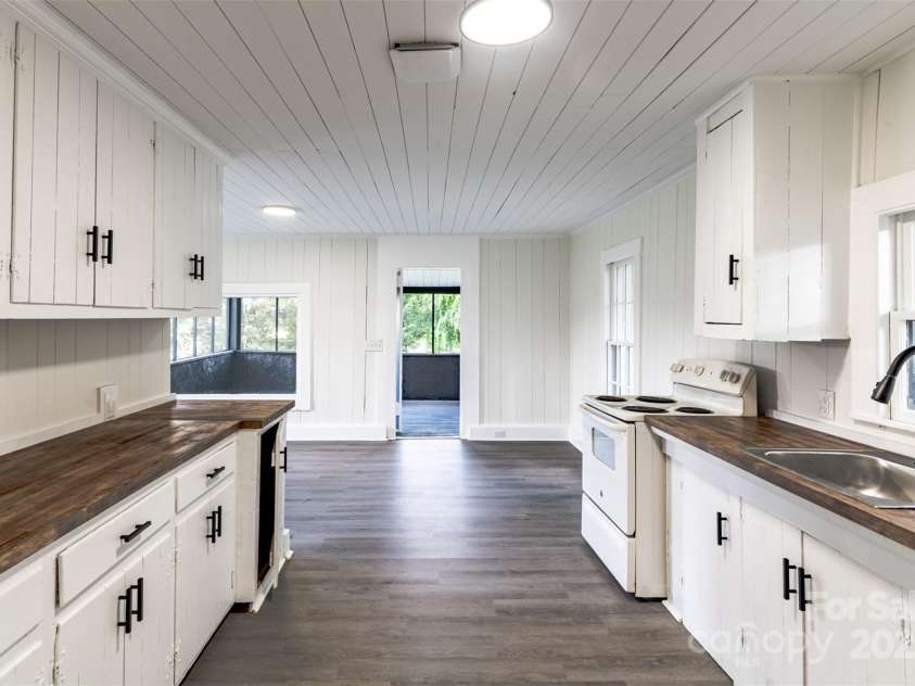 615 & 625 Irish Potato Road, Concord, NC 28025.  MLS# CAR4261008, YatesRealty ID 27722. 