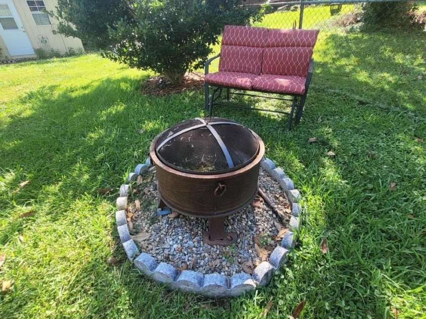 111 Redwood Lane, Gastonia, NC 28052.  MLS# CAR4273480, YatesRealty ID 27723. Fire Pit