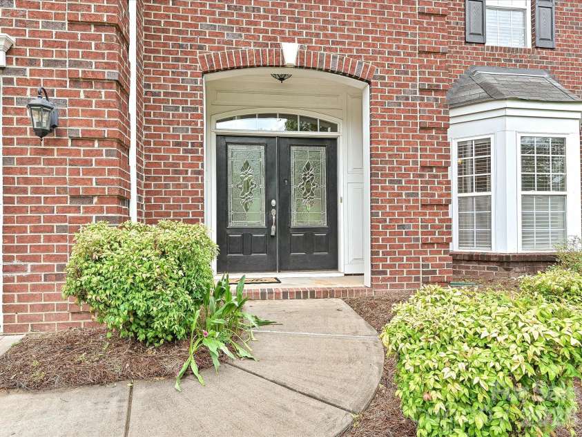 6414 Ballybay Drive, Charlotte, NC 28278.  MLS# CAR4388725, YatesRealty ID 27724. 