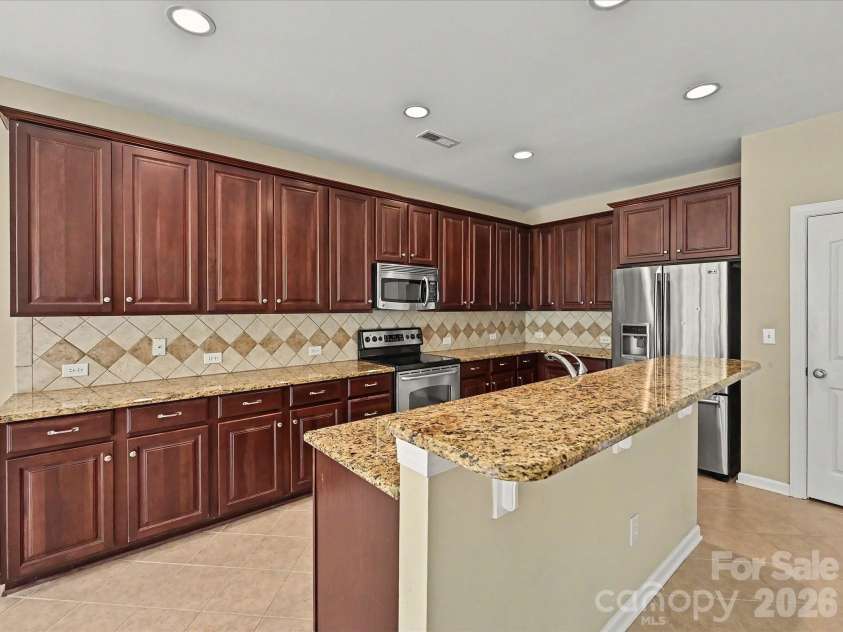6414 Ballybay Drive, Charlotte, NC 28278.  MLS# CAR4388725, YatesRealty ID 27724. 