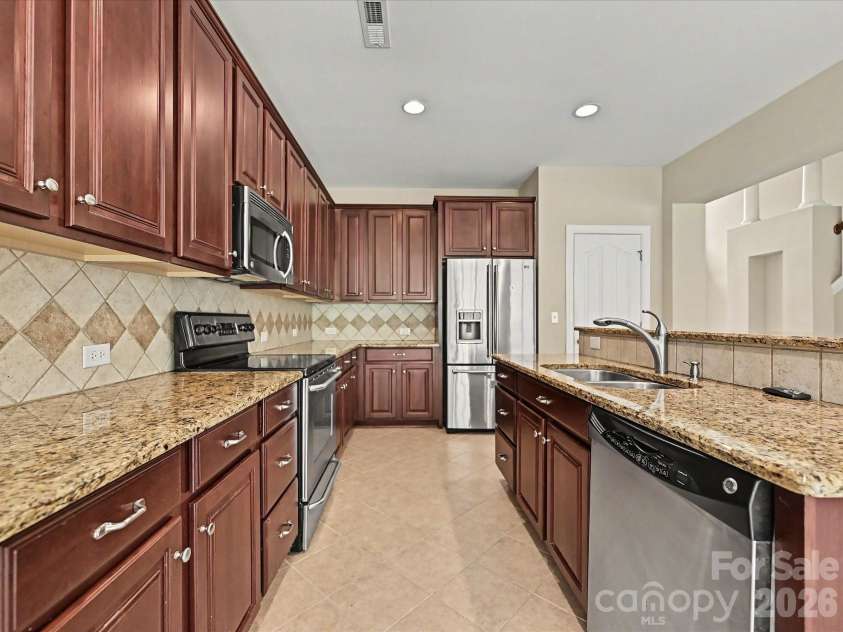 6414 Ballybay Drive, Charlotte, NC 28278.  MLS# CAR4388725, YatesRealty ID 27724. 