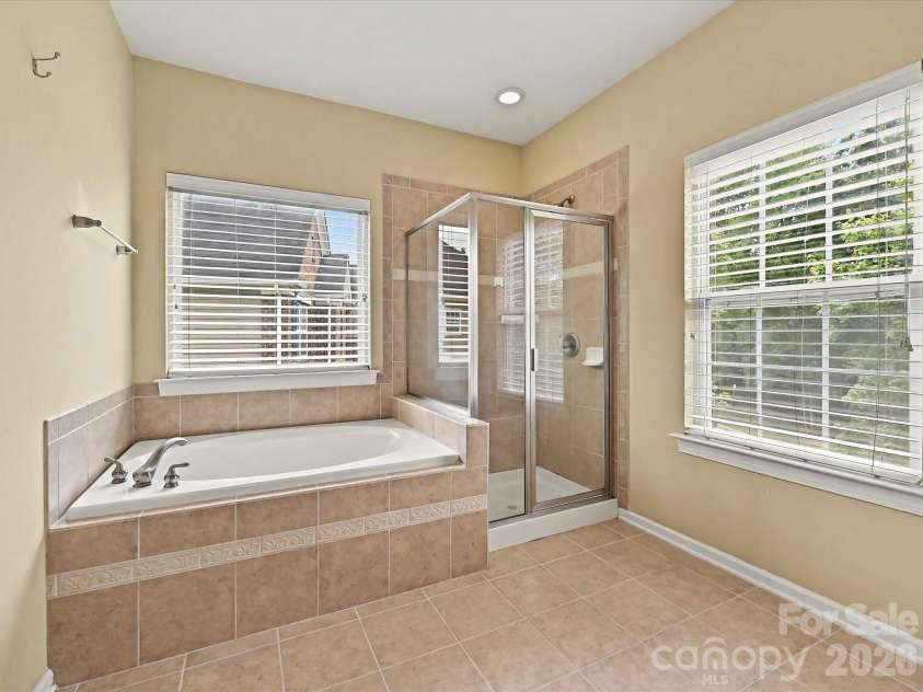 6414 Ballybay Drive, Charlotte, NC 28278.  MLS# CAR4388725, YatesRealty ID 27724. 
