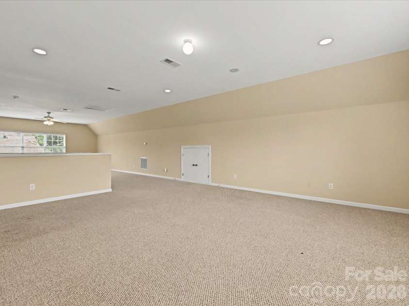 6414 Ballybay Drive, Charlotte, NC 28278.  MLS# CAR4388725, YatesRealty ID 27724. 