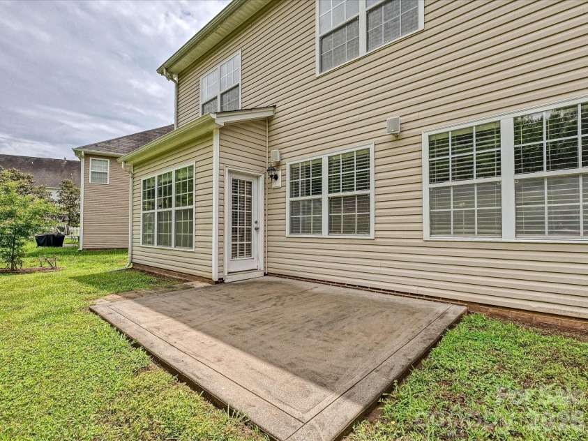 6414 Ballybay Drive, Charlotte, NC 28278.  MLS# CAR4388725, YatesRealty ID 27724. 