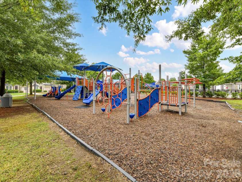 6414 Ballybay Drive, Charlotte, NC 28278.  MLS# CAR4388725, YatesRealty ID 27724. 