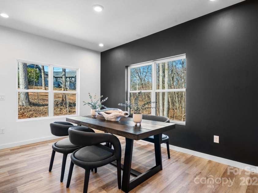 115 Brentwood Drive, Maiden, NC 28650.  MLS# CAR4212842, YatesRealty ID 27725. 