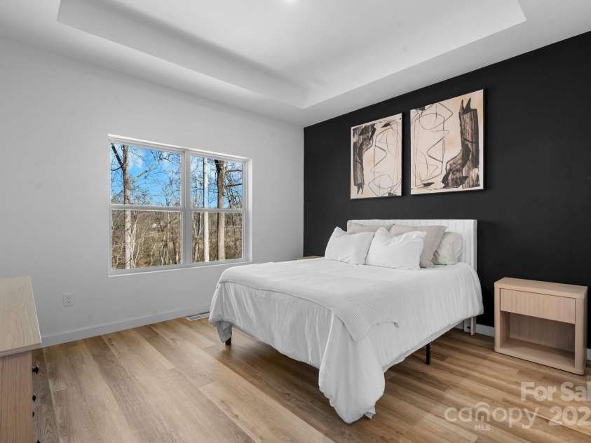 115 Brentwood Drive, Maiden, NC 28650.  MLS# CAR4212842, YatesRealty ID 27725. 