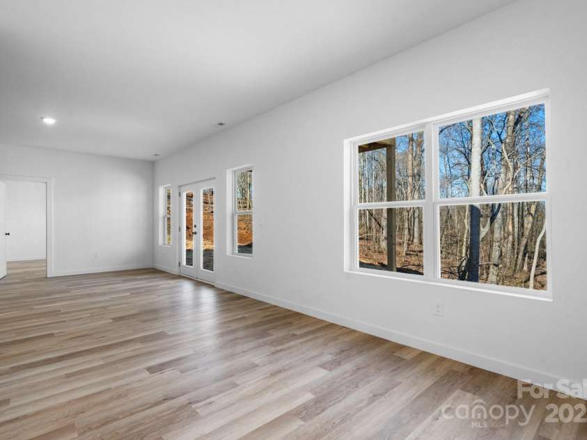 115 Brentwood Drive, Maiden, NC 28650.  MLS# CAR4212842, YatesRealty ID 27725. 