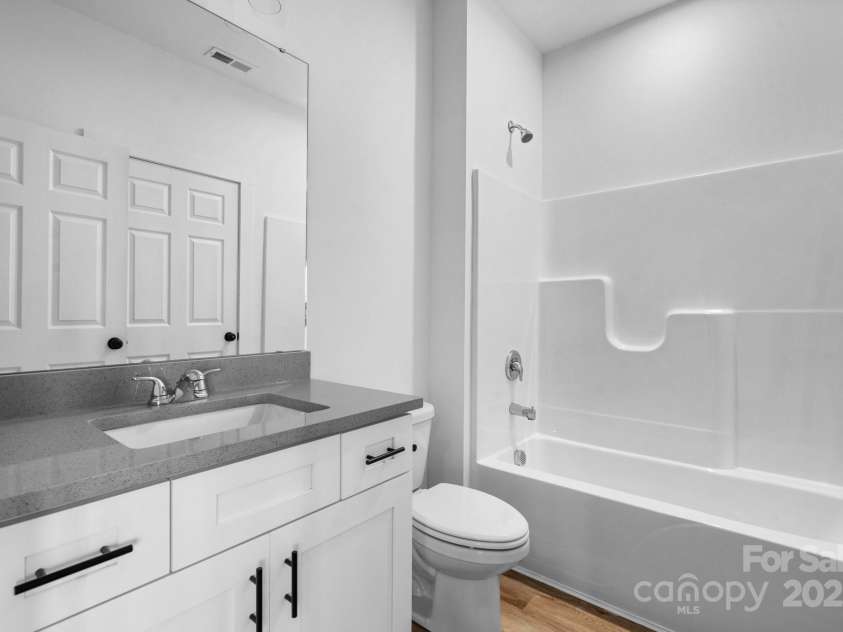 115 Brentwood Drive, Maiden, NC 28650.  MLS# CAR4212842, YatesRealty ID 27725. 