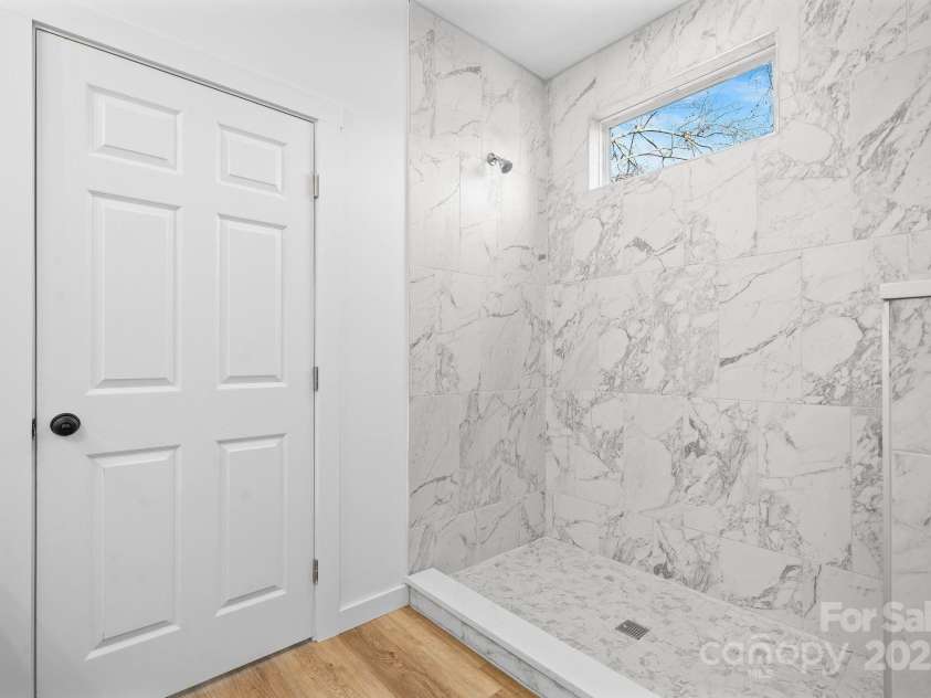 115 Brentwood Drive, Maiden, NC 28650.  MLS# CAR4329309, YatesRealty ID 27725. 