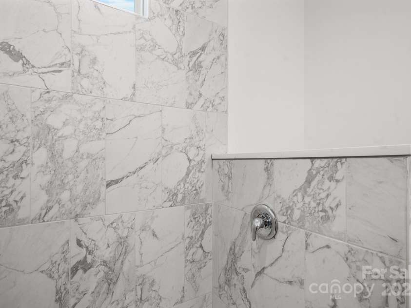 115 Brentwood Drive, Maiden, NC 28650.  MLS# CAR4329309, YatesRealty ID 27725. 